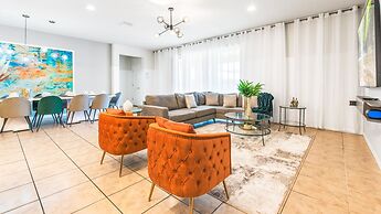 Beautiful Villa With Pool in Windsor Resort