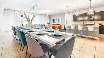 Beautiful Villa With Pool in Windsor Resort