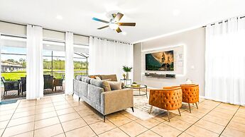 Beautiful Villa With Pool in Windsor Resort