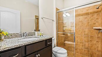 Beautiful Villa With Pool in Windsor Resort