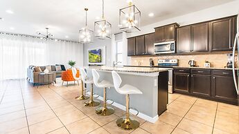 Beautiful Villa With Pool in Windsor Resort