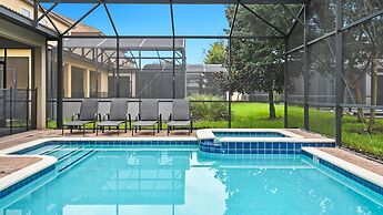 Spacious Getaway With Pool, Near Orlando Parks