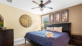 Spacious Getaway With Pool, Near Orlando Parks