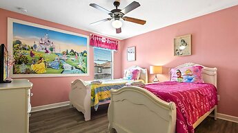 Spacious Getaway With Pool, Near Orlando Parks