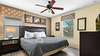 Spacious Getaway With Pool, Near Orlando Parks