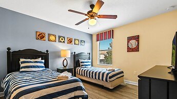Spacious Getaway With Pool, Near Orlando Parks