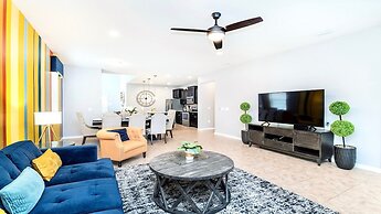 Windsor Greenview Home Pool SPA No Rear Neighbor!