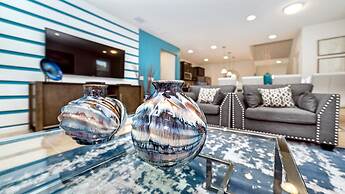 Special Offer Spacious Home With Pool!