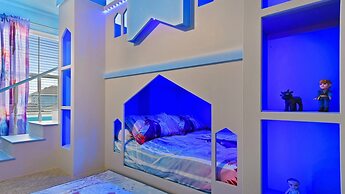 Luxurious Home With Pool, Perfect for Families