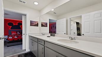 Luxurious Home With Pool, Perfect for Families