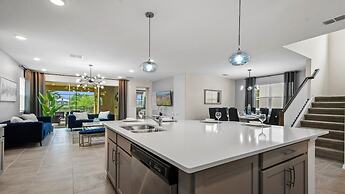 Luxurious Home With Pool, Perfect for Families