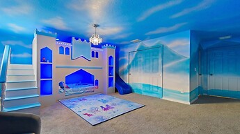 Luxurious Home With Pool, Perfect for Families