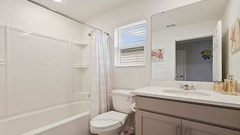 Luxurious Home With Pool, Perfect for Families