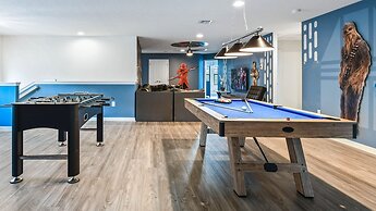 Bright & Spacious Home With Private Pool