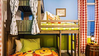 Themed Rooms & Pool in Storey Lake Resort