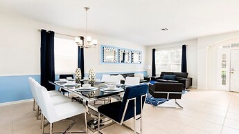 Cozy 6br Home w/ Private Pool Spa in Windsor Hills