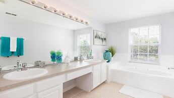 Cozy 6br Home w/ Private Pool Spa in Windsor Hills