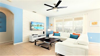 Cozy 6br Home w/ Private Pool Spa in Windsor Hills