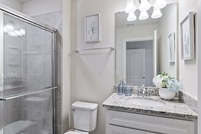 Special Deal 5BR Townhome w Pool Near Disney