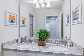 Special Deal 5BR Townhome w Pool Near Disney