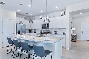 Special Deal 5BR Townhome w Pool Near Disney