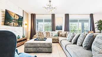 Themed Bedrooms & Private Pool Near Disney