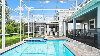 Themed Bedrooms & Private Pool Near Disney