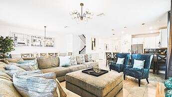 Themed Bedrooms & Private Pool Near Disney