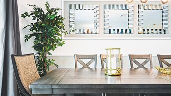 Themed Bedrooms & Private Pool Near Disney