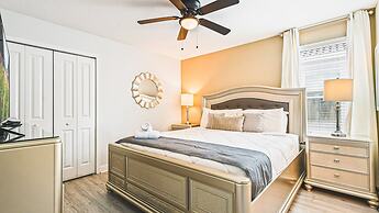 Themed Bedrooms & Private Pool Near Disney