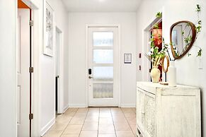 Luxury Stay: Pool, Spa, Near Disney & Outlets