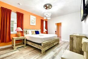 Luxury Stay: Pool, Spa, Near Disney & Outlets