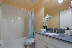 Luxury Stay: Pool, Spa, Near Disney & Outlets