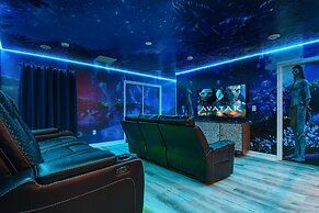 Luxury Stay: Pool, Spa, Near Disney & Outlets