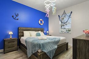 Luxury Stay: Pool, Spa, Near Disney & Outlets