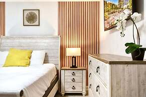 Luxury Stay: Pool, Spa, Near Disney & Outlets