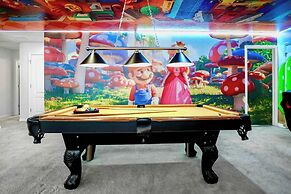 Spacious Family Home With Pool & Game Room