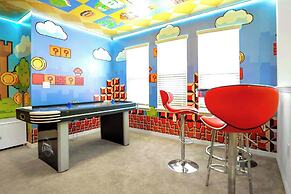 Spacious Family Home With Pool & Game Room