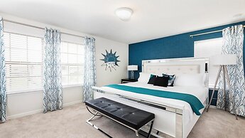 Spacious Family Home With Pool & Game Room