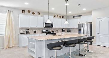 Windsor At Westside Enchanting Lake 2401