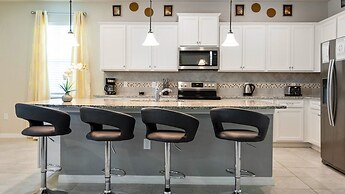 Windsor At Westside Enchanting Lake 2401