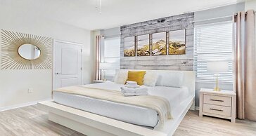 Windsor At Westside Enchanting Lake 2401