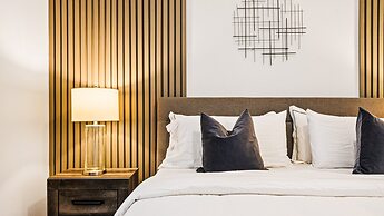 Storey Lake 9BR Lakeview Home Pool/spa/game Disney