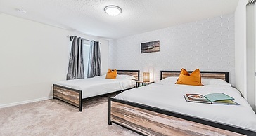 Luxurious 7-bedroom Solterra Home With Pool & Game