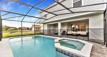 Luxurious 7-bedroom Solterra Home With Pool & Game