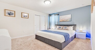 Luxurious 7-bedroom Solterra Home With Pool & Game