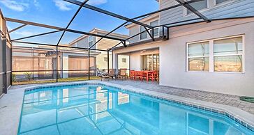Extraordinary 5BR Private Pool Near Disney Area!