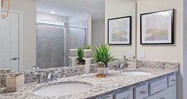 Extraordinary 5BR Private Pool Near Disney Area!