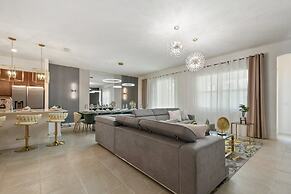 Veranda Palm Resort 12br 2486