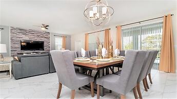 No Rear Neighbor 6BR Villa Private Pool Spa Disney